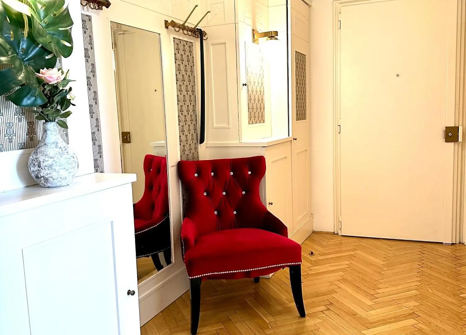 Center Apartment With 360° Rooftop فيينا